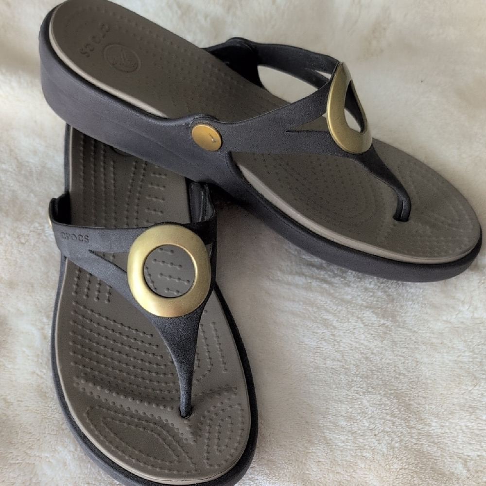 Brown and Gold Sandals - Picture 3 of 3